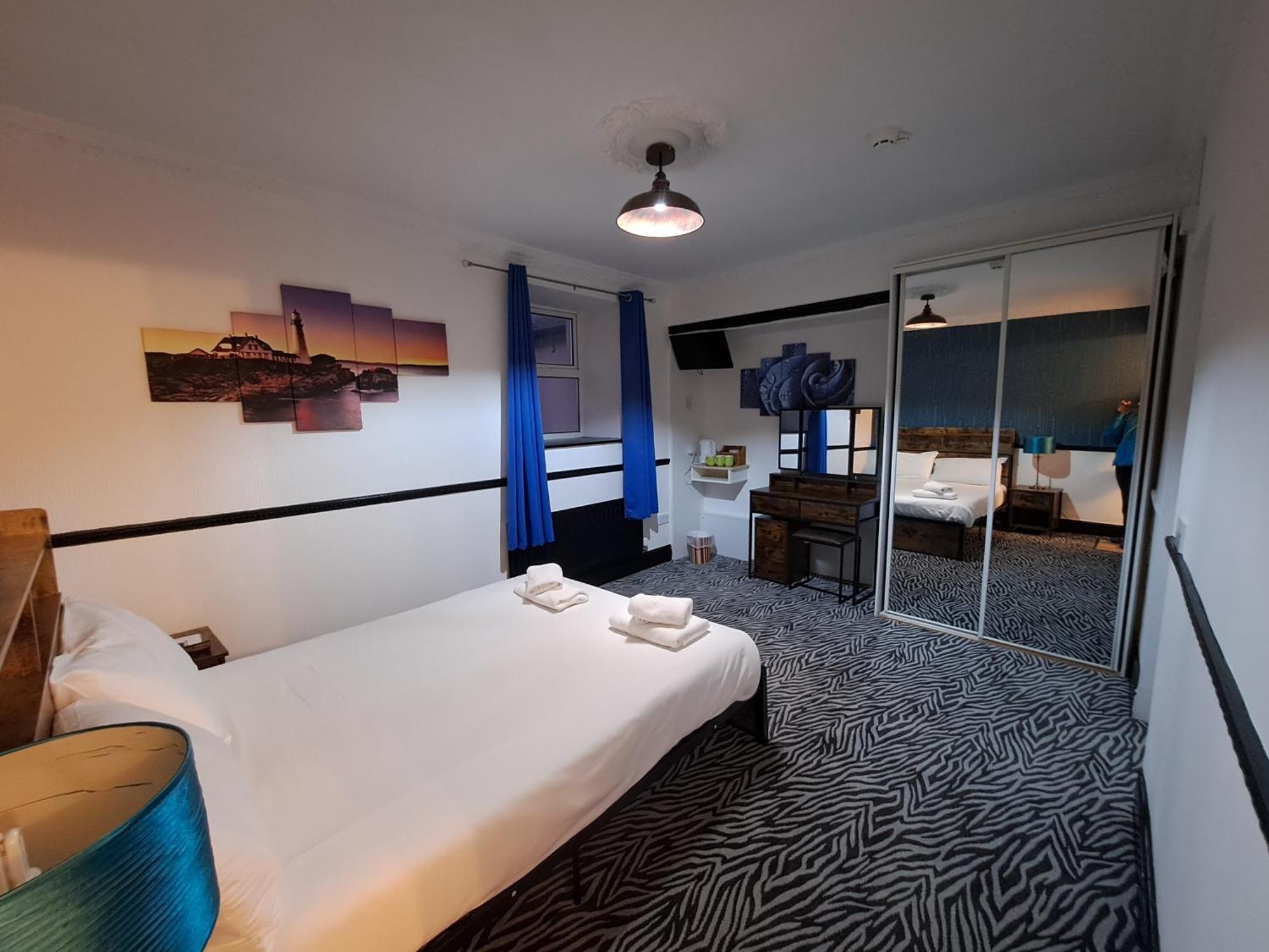 Boathouse Hotel Голігед Екстер'єр фото