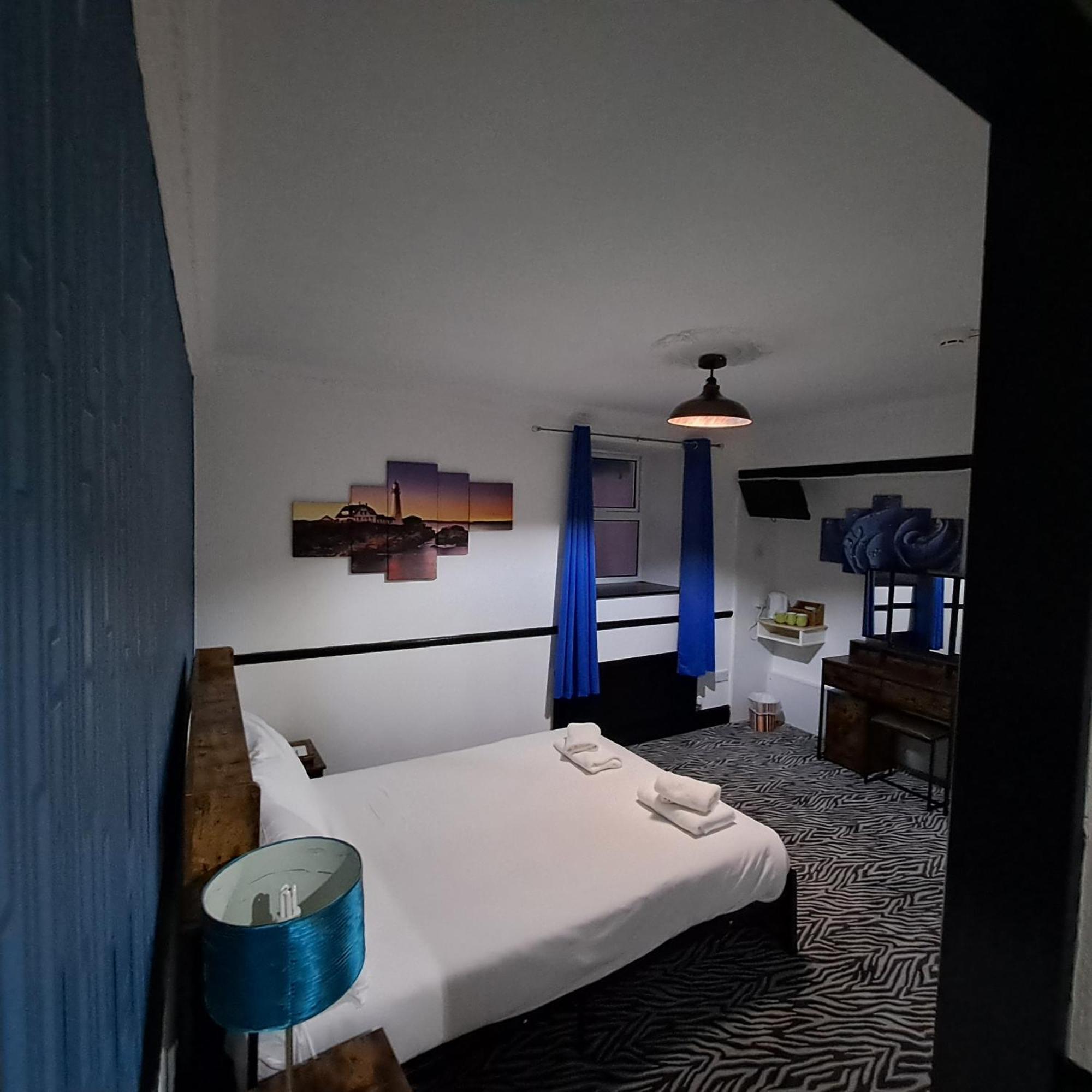 Boathouse Hotel Голігед Екстер'єр фото